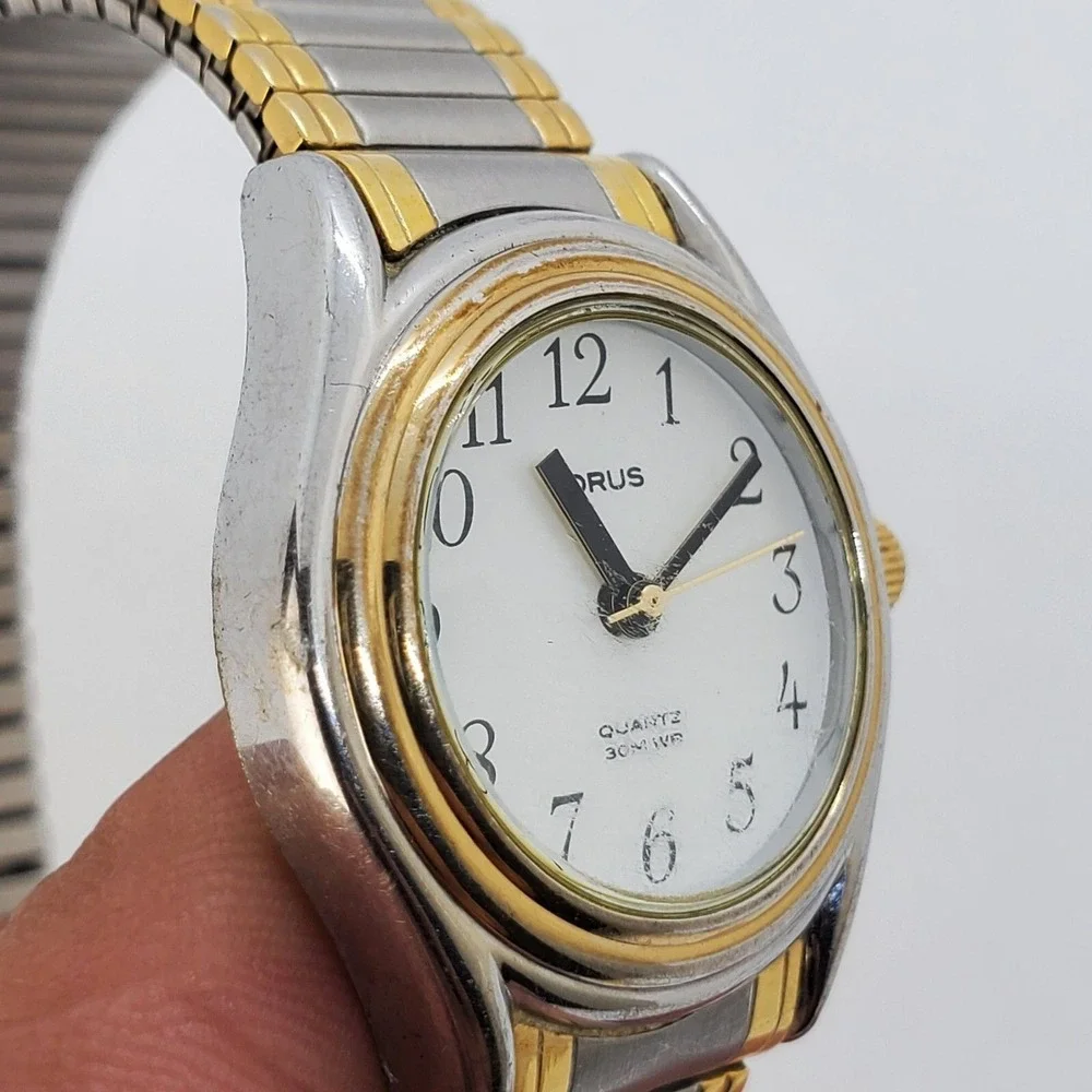 VTG Lorus Seiko Watch Women 28MM White Dial Two Tone Expandable Band New Battery